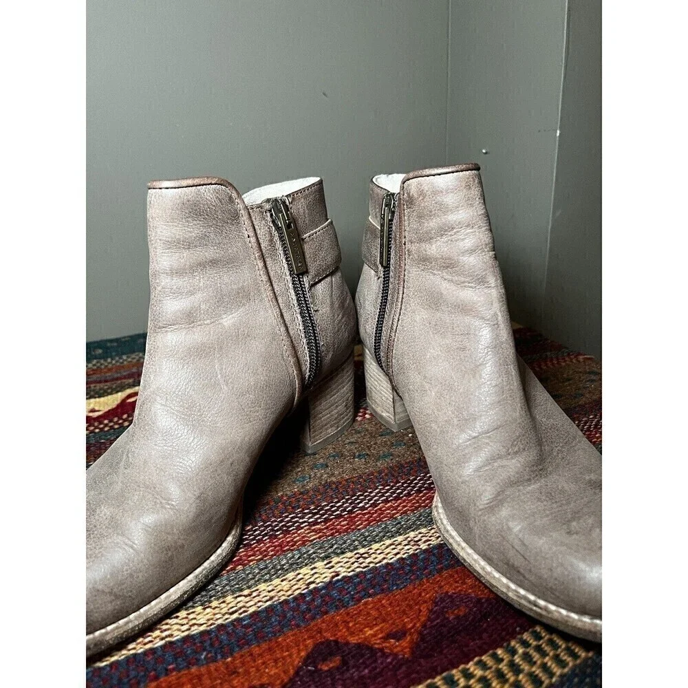 Aquatalia Vero Cuoio Womens Leather Zip Buckle Ankle Boot Heel Sz 7 Casual